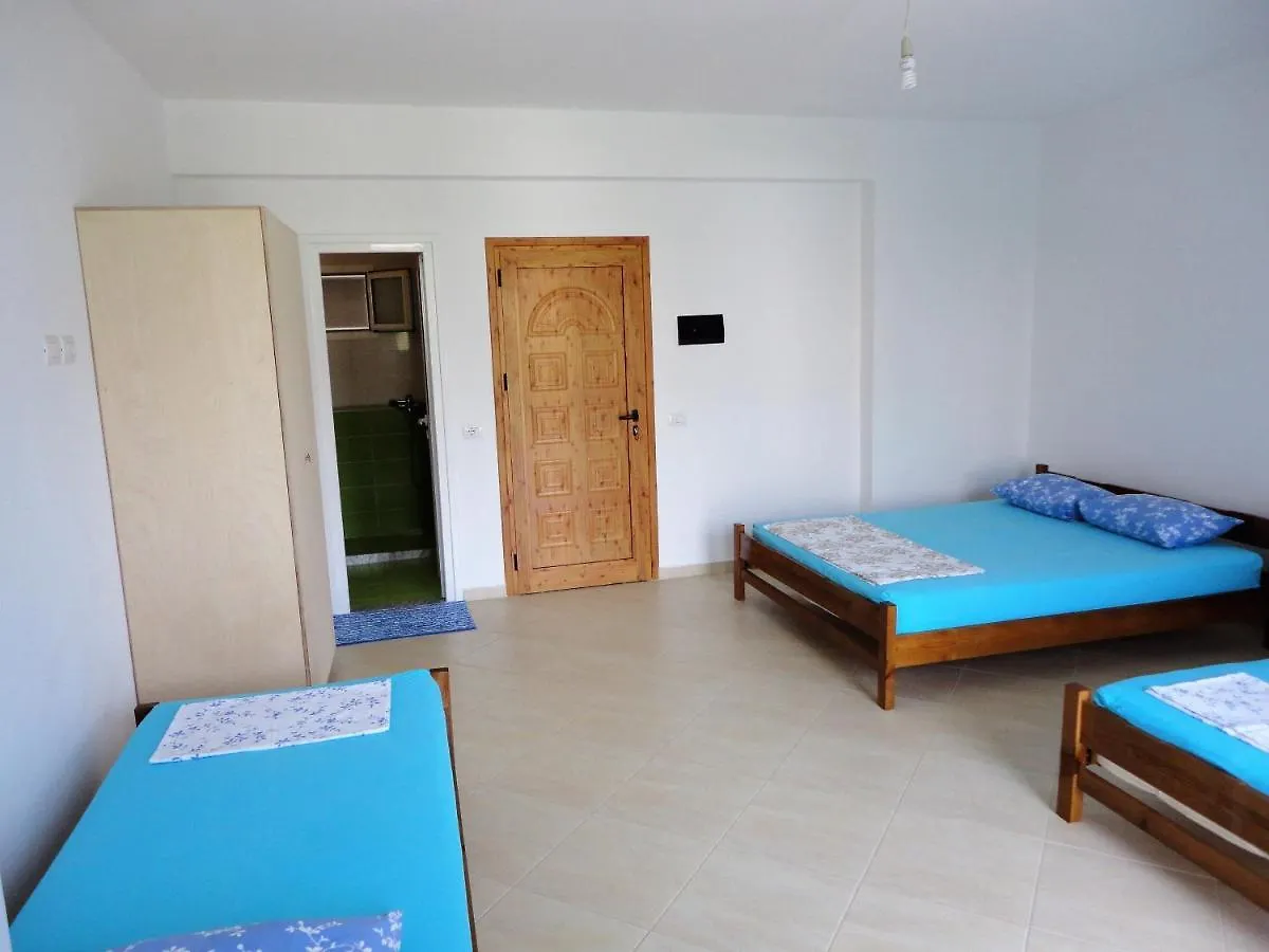 Spiro Guest House Himare